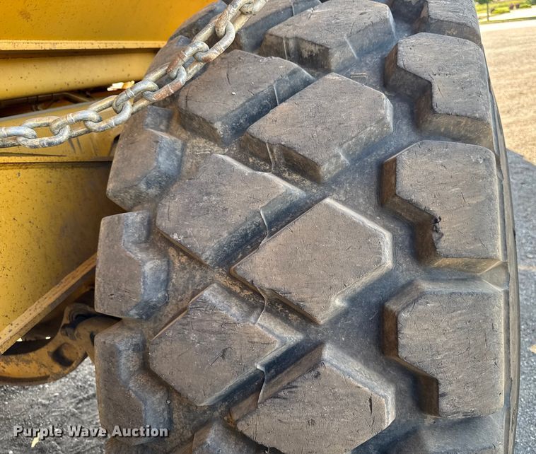 image for item ED1523 2012 Caterpillar 740B articulated haul truck