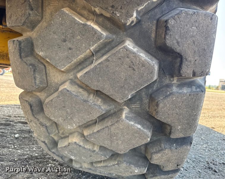 image for item ED1523 2012 Caterpillar 740B articulated haul truck