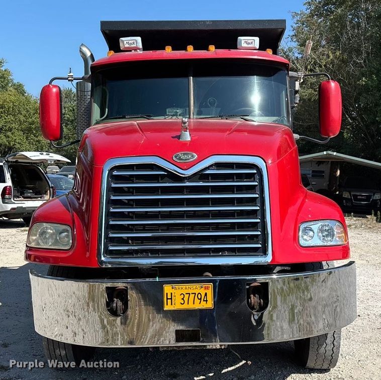 image for item ED2243 2003 Mack Vision Dump Truck