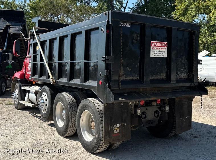 image for item ED2243 2003 Mack Vision Dump Truck