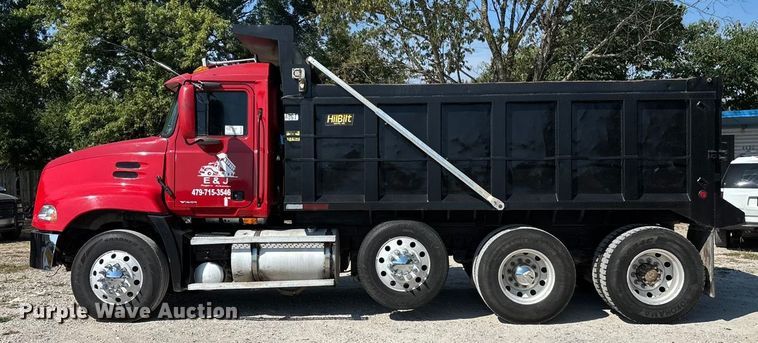 image for item ED2243 2003 Mack Vision Dump Truck