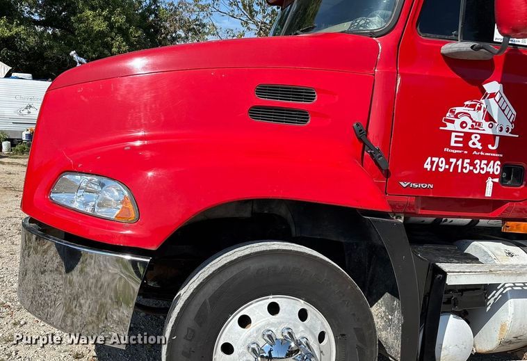 image for item ED2243 2003 Mack Vision Dump Truck