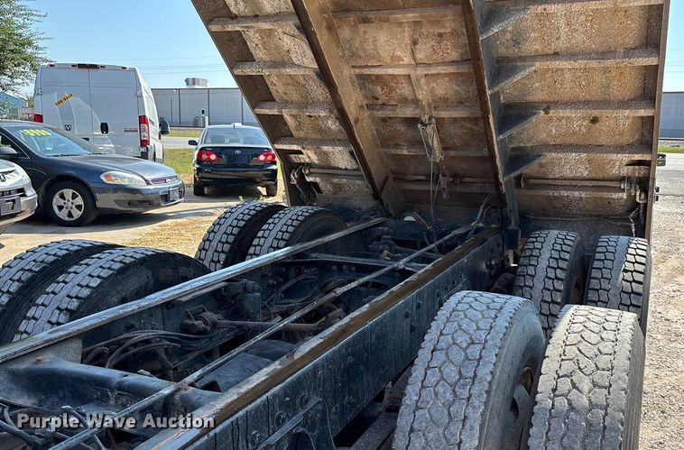 image for item ED2243 2003 Mack Vision Dump Truck