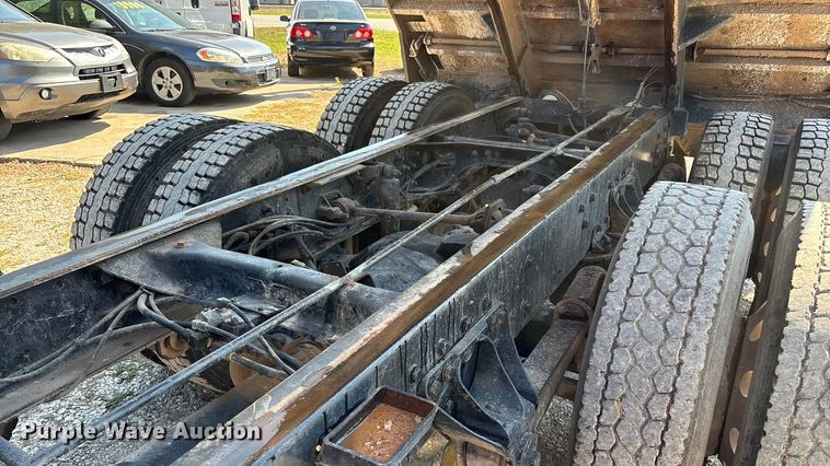 image for item ED2243 2003 Mack Vision Dump Truck