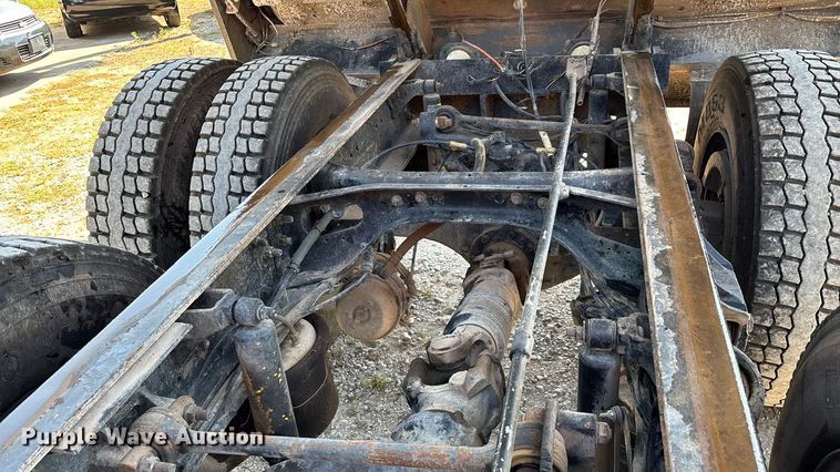 image for item ED2243 2003 Mack Vision Dump Truck