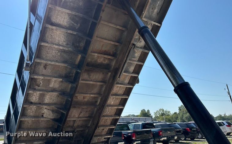 image for item ED2243 2003 Mack Vision Dump Truck