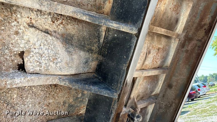 image for item ED2243 2003 Mack Vision Dump Truck