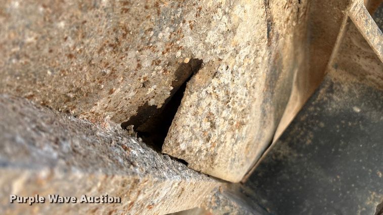 image for item ED2243 2003 Mack Vision Dump Truck