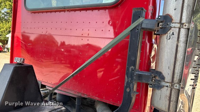 image for item ED2243 2003 Mack Vision Dump Truck