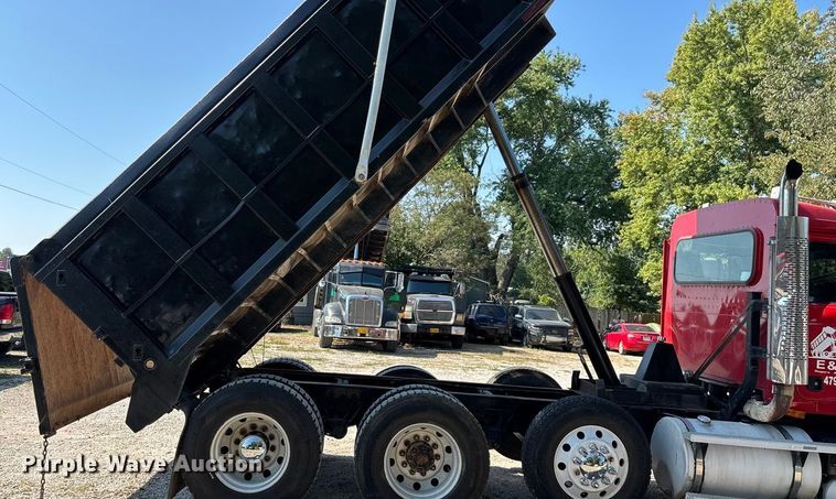 image for item ED2243 2003 Mack Vision Dump Truck