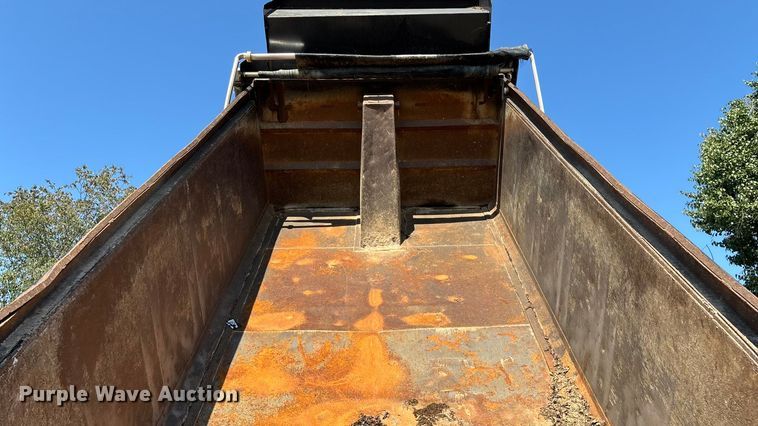 image for item ED2243 2003 Mack Vision Dump Truck