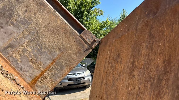 image for item ED2243 2003 Mack Vision Dump Truck