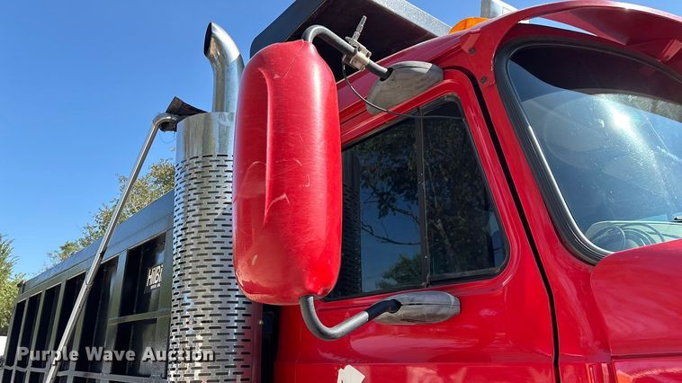 image for item ED2243 2003 Mack Vision Dump Truck