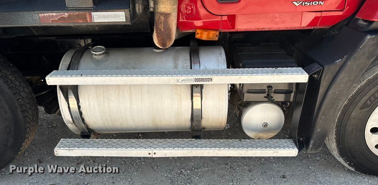 image for item ED2243 2003 Mack Vision Dump Truck