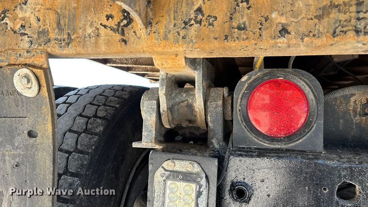 image for item ED2243 2003 Mack Vision Dump Truck