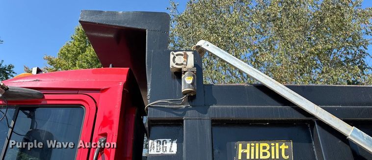 image for item ED2243 2003 Mack Vision Dump Truck