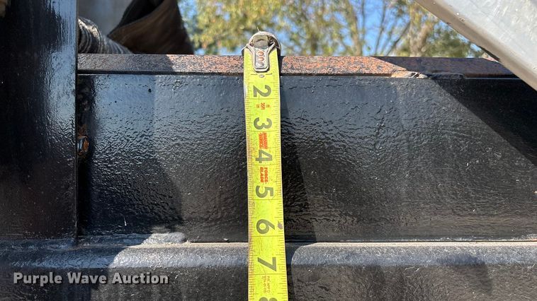 image for item ED2243 2003 Mack Vision Dump Truck