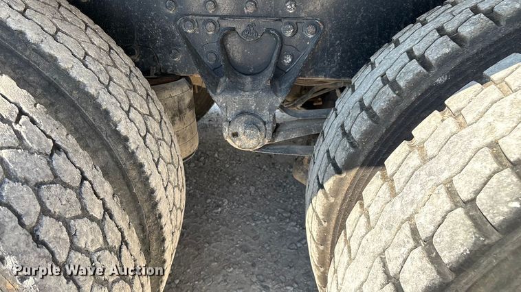 image for item ED2243 2003 Mack Vision Dump Truck