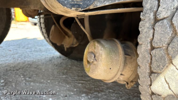 image for item ED2243 2003 Mack Vision Dump Truck