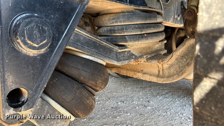 image for item ED2243 2003 Mack Vision Dump Truck