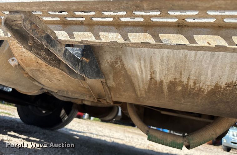 image for item ED2243 2003 Mack Vision Dump Truck