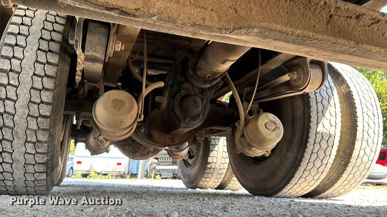 image for item ED2243 2003 Mack Vision Dump Truck