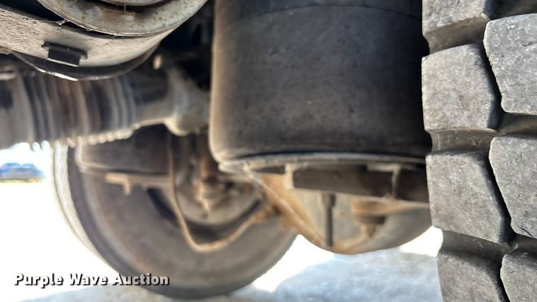 image for item ED2243 2003 Mack Vision Dump Truck