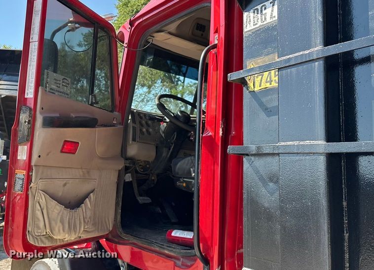 image for item ED2243 2003 Mack Vision Dump Truck