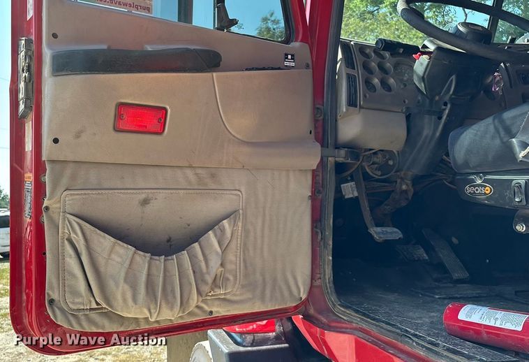 image for item ED2243 2003 Mack Vision Dump Truck