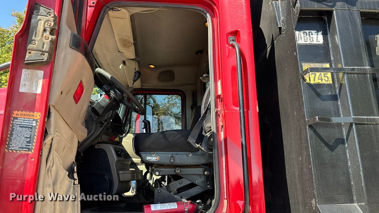 image for item ED2243 2003 Mack Vision Dump Truck