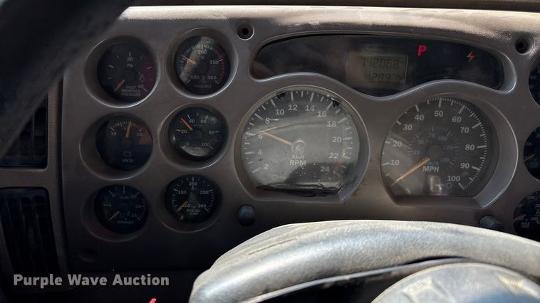 image for item ED2243 2003 Mack Vision Dump Truck