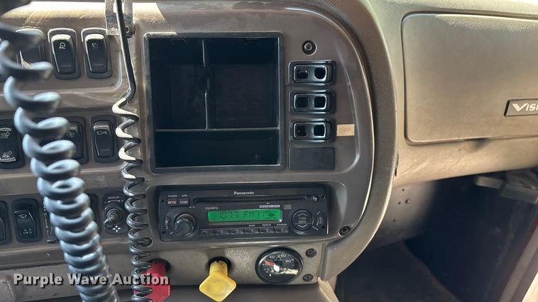 image for item ED2243 2003 Mack Vision Dump Truck