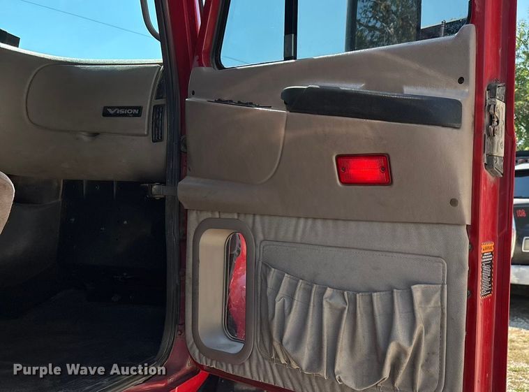 image for item ED2243 2003 Mack Vision Dump Truck