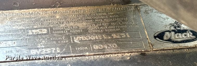 image for item ED2243 2003 Mack Vision Dump Truck