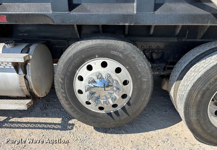 image for item ED2243 2003 Mack Vision Dump Truck