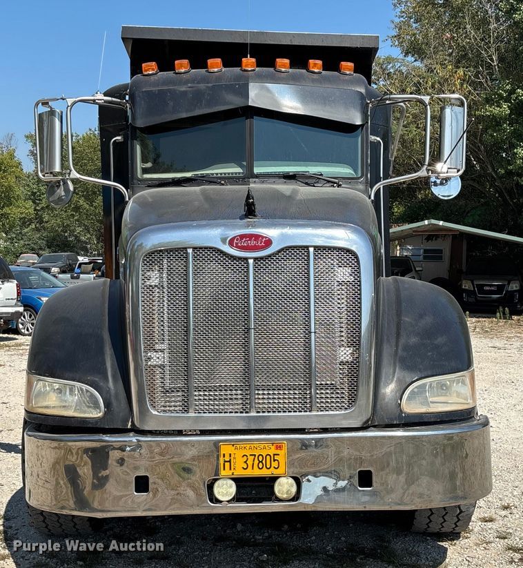 image for item ED2244 2007 Peterbilt 386 dump truck