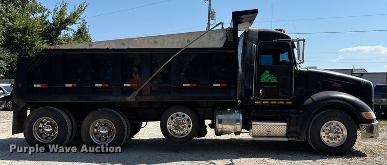 image for item ED2244 2007 Peterbilt 386 dump truck