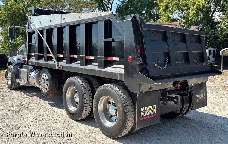image for item ED2244 2007 Peterbilt 386 dump truck
