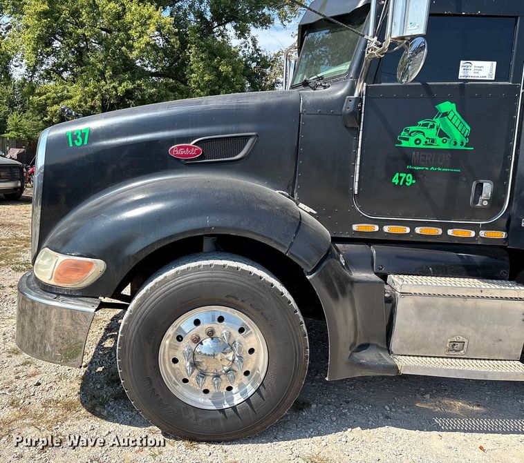 image for item ED2244 2007 Peterbilt 386 dump truck