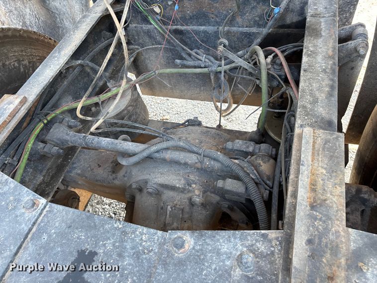 image for item ED2244 2007 Peterbilt 386 dump truck