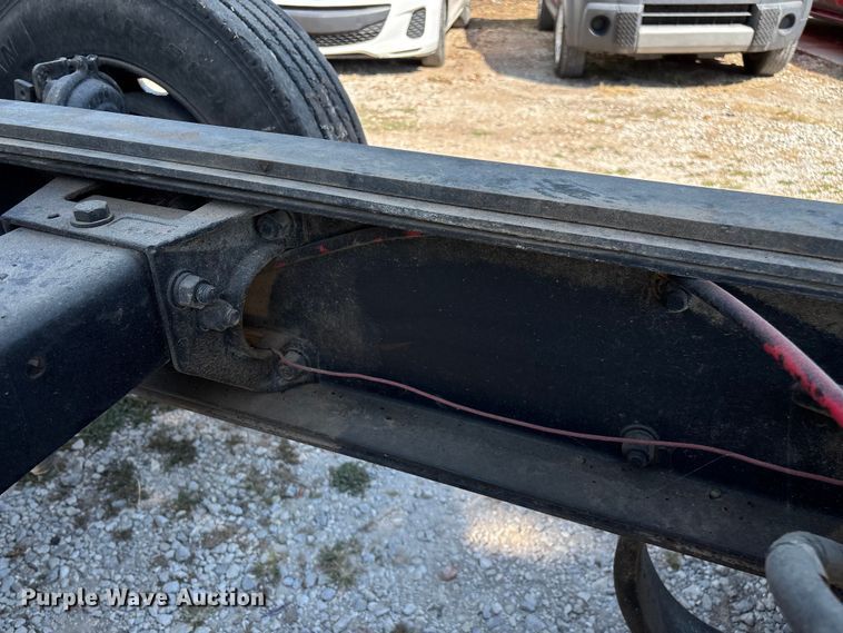 image for item ED2244 2007 Peterbilt 386 dump truck