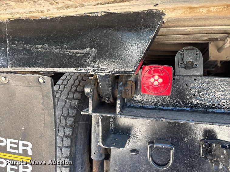 image for item ED2244 2007 Peterbilt 386 dump truck