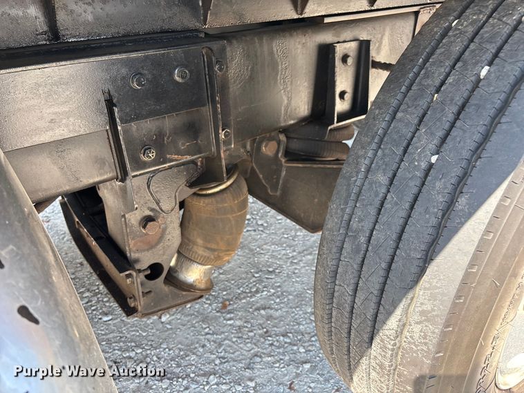 image for item ED2244 2007 Peterbilt 386 dump truck