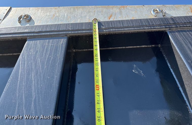 image for item ED2244 2007 Peterbilt 386 dump truck