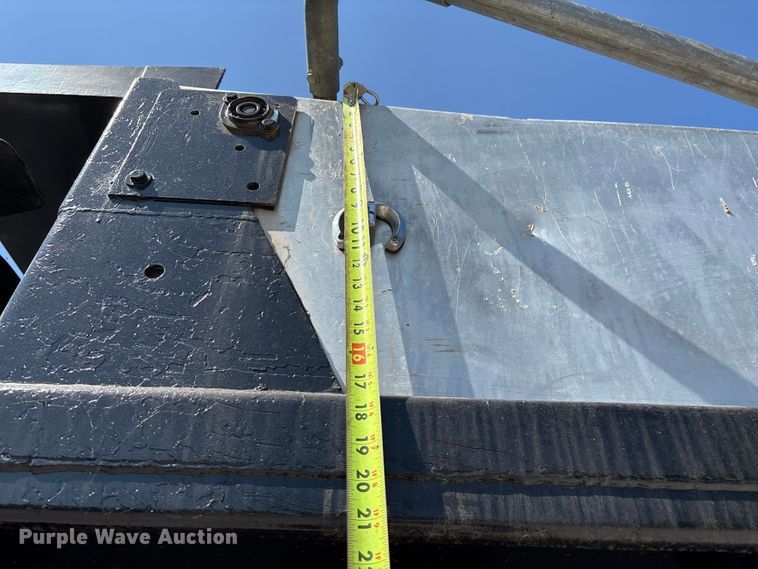 image for item ED2244 2007 Peterbilt 386 dump truck