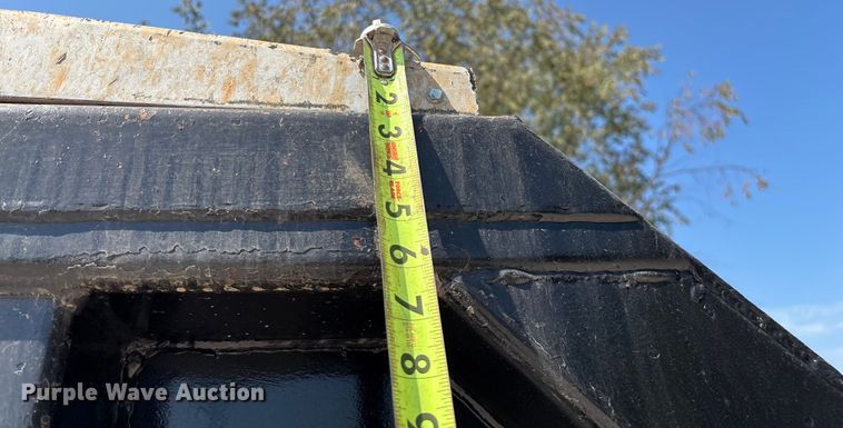 image for item ED2244 2007 Peterbilt 386 dump truck