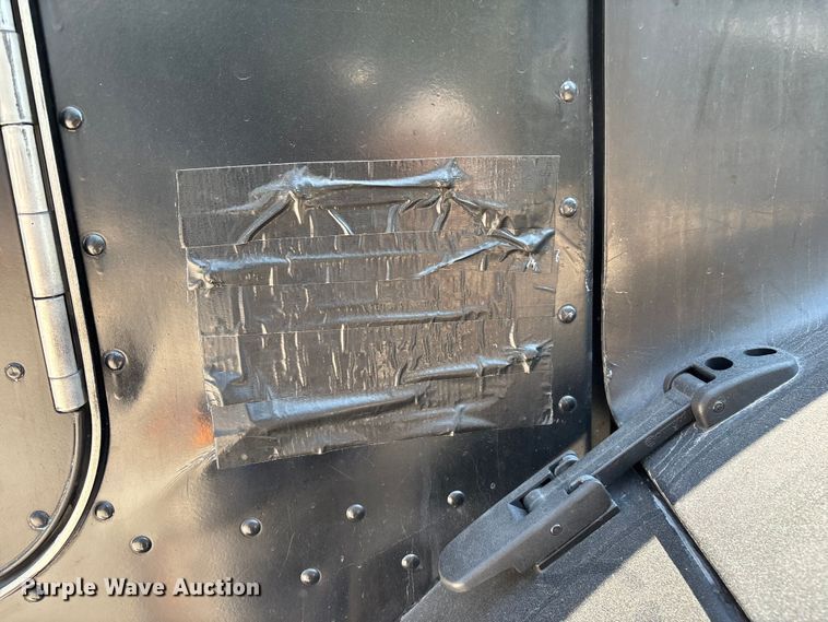 image for item ED2244 2007 Peterbilt 386 dump truck