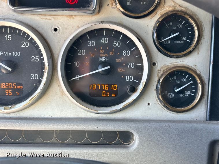 image for item ED2244 2007 Peterbilt 386 dump truck