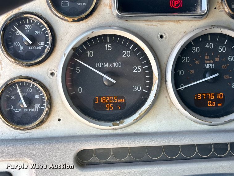 image for item ED2244 2007 Peterbilt 386 dump truck