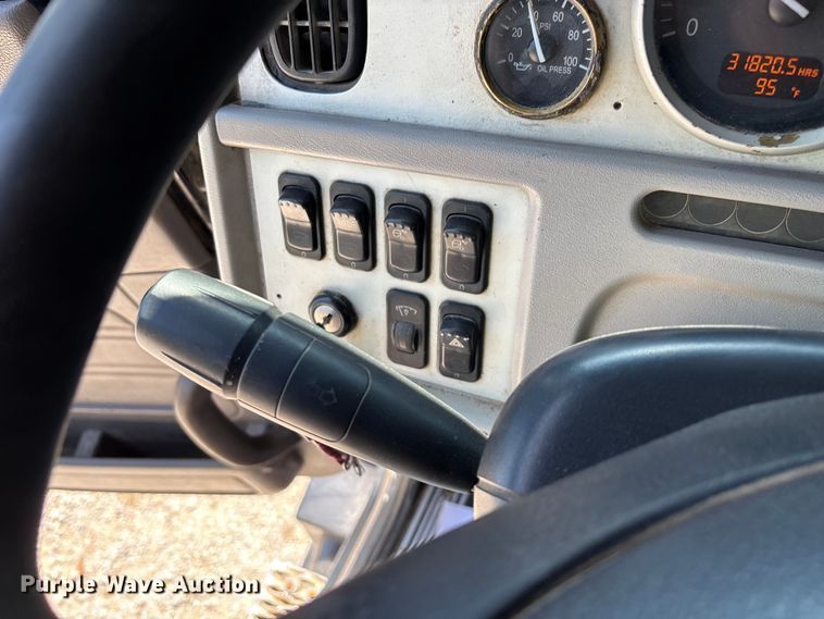 image for item ED2244 2007 Peterbilt 386 dump truck